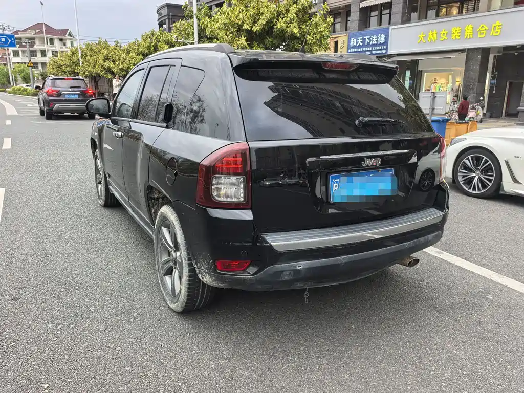 Jeep Compass 2014 — фото 6