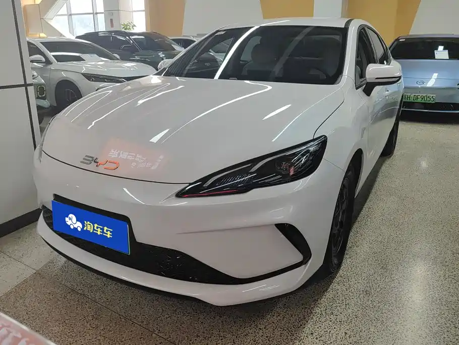 BYD Seal 05 DM-i 2025 — фото 2
