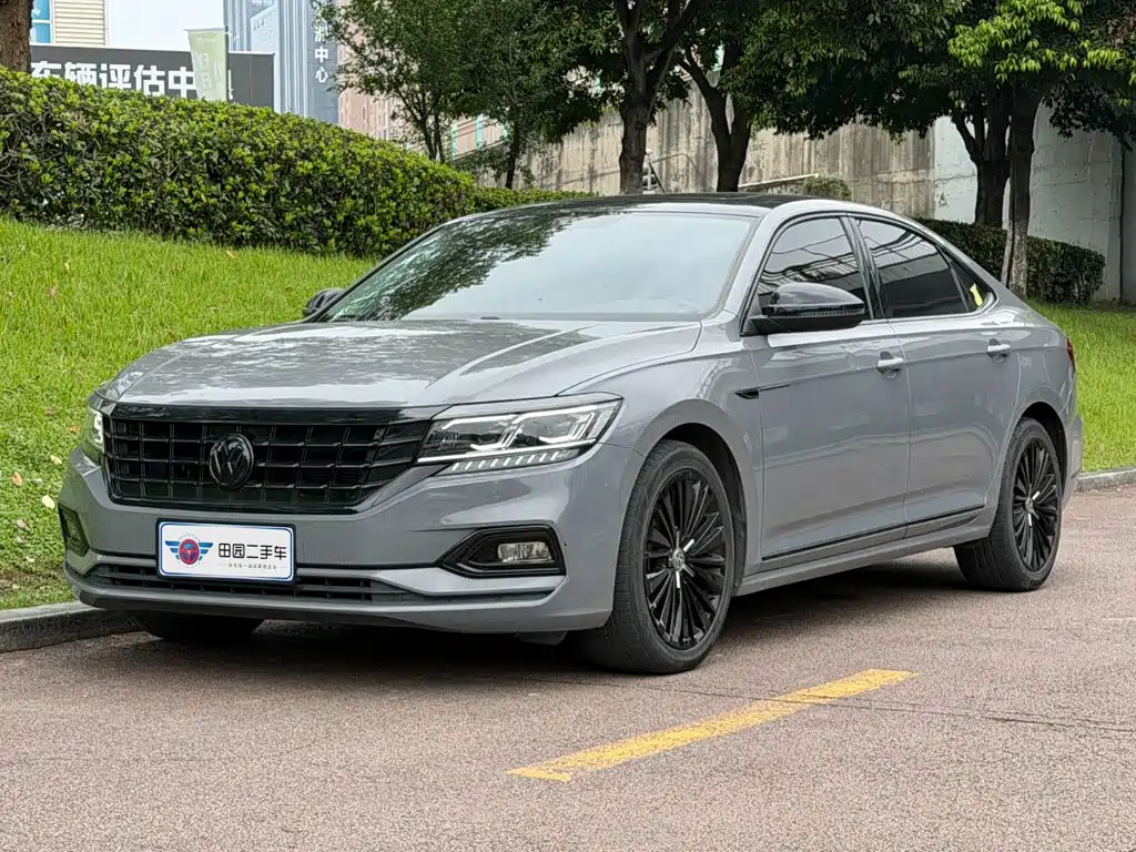 Volkswagen Passat 2019 — фото 1