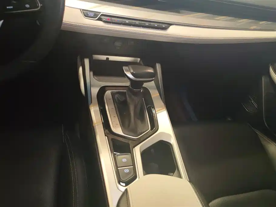 Geely Emgrand L 2023 — фото 16