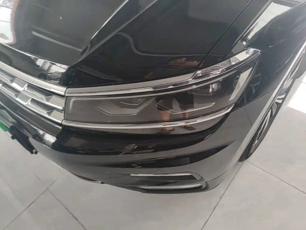 Volkswagen Tiguan L 2018 — фото 24
