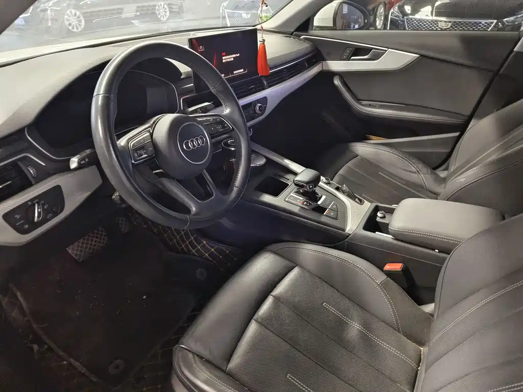 Audi A4L 2021