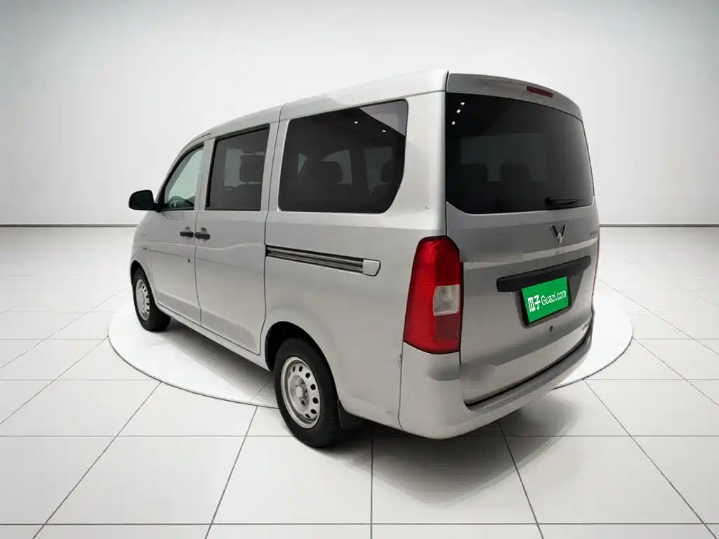 Wuling Rongguang V 2017 — фото 4