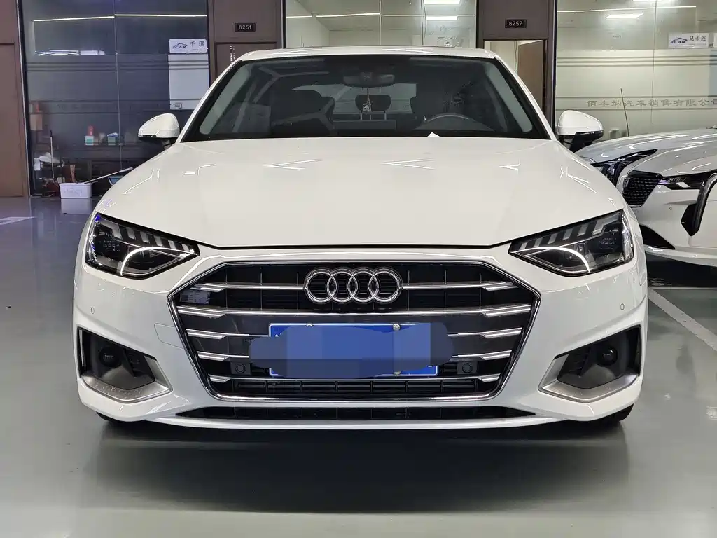 Audi A4L 2021