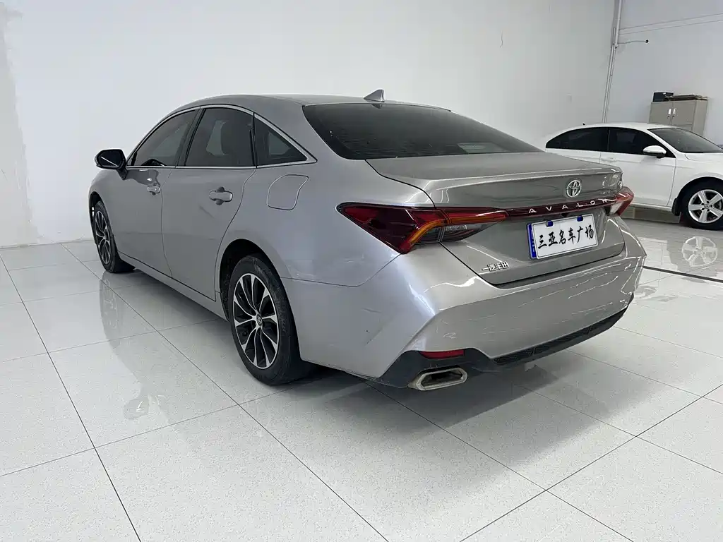Toyota Avalon 2023 — фото 15
