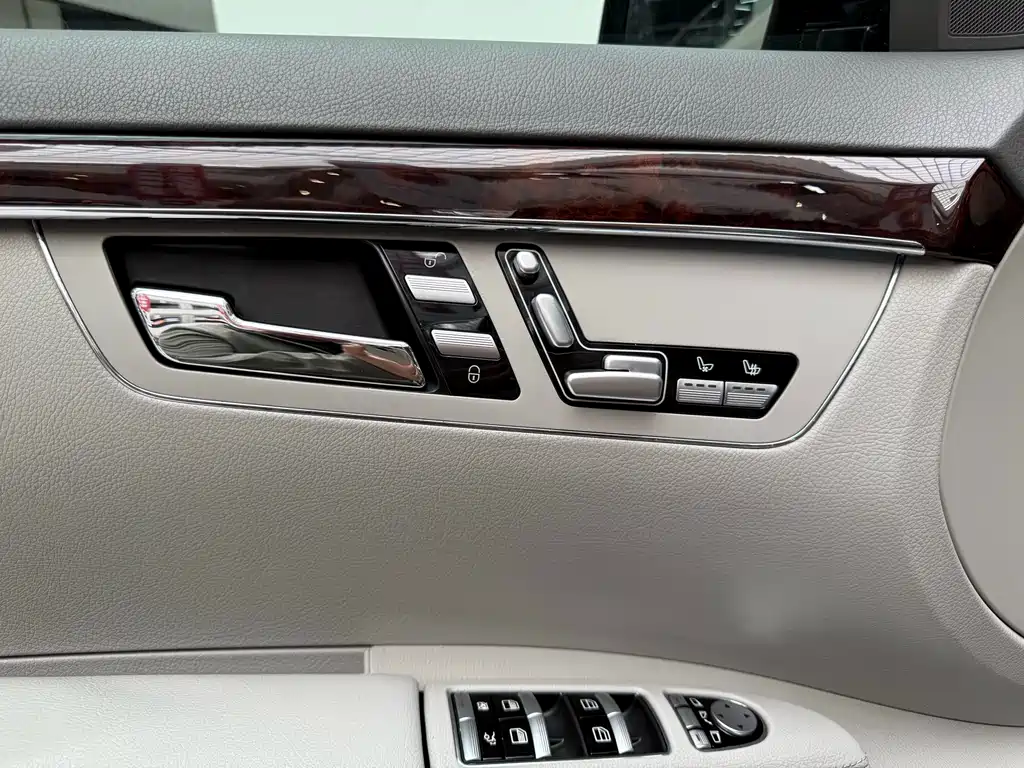 Mercedes-Benz S-Class 2011 — фото 10