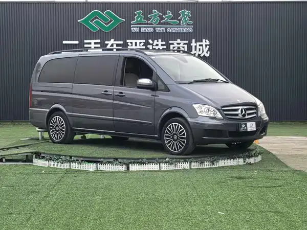 Mercedes-Benz Viano 2013