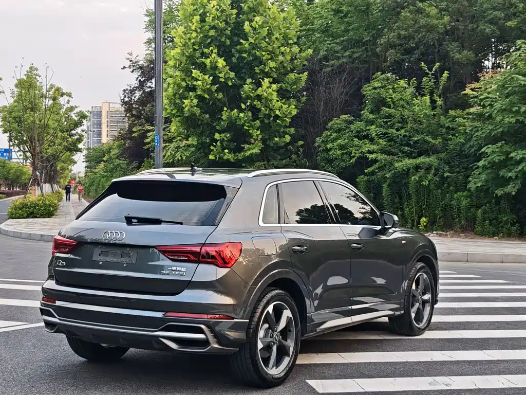 Audi Q3 2023 — фото 17