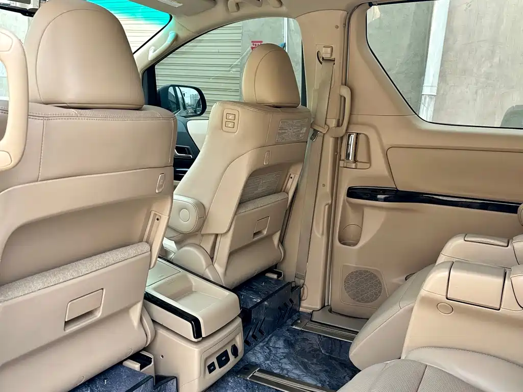 Toyota Alphard 2014 — фото 9