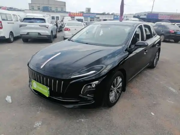 Hongqi E-QM5 2023
