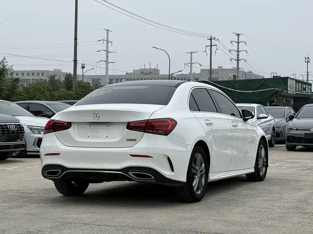 Mercedes-Benz A-Class 2022 — фото 9