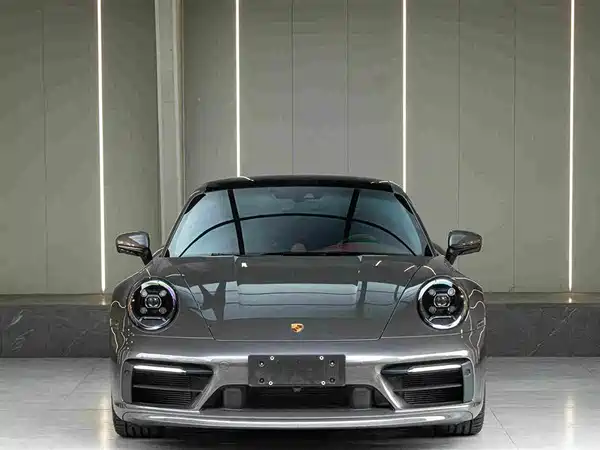Porsche 911 2023