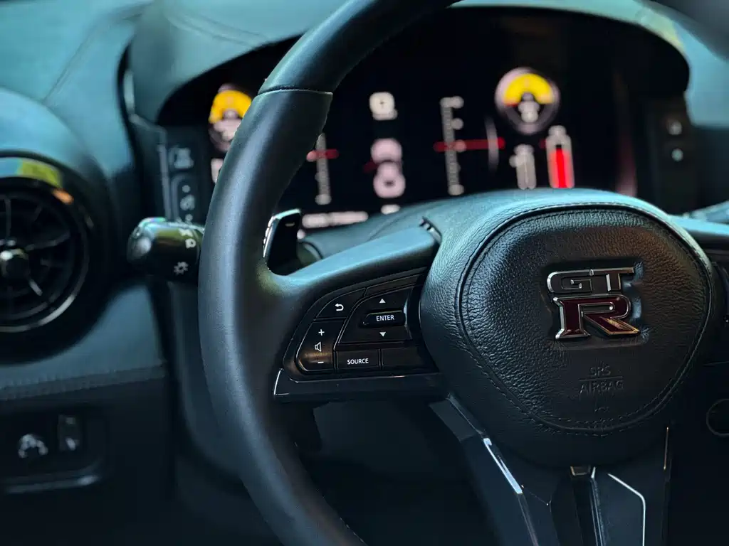 Nissan GT-R 2017 — фото 4
