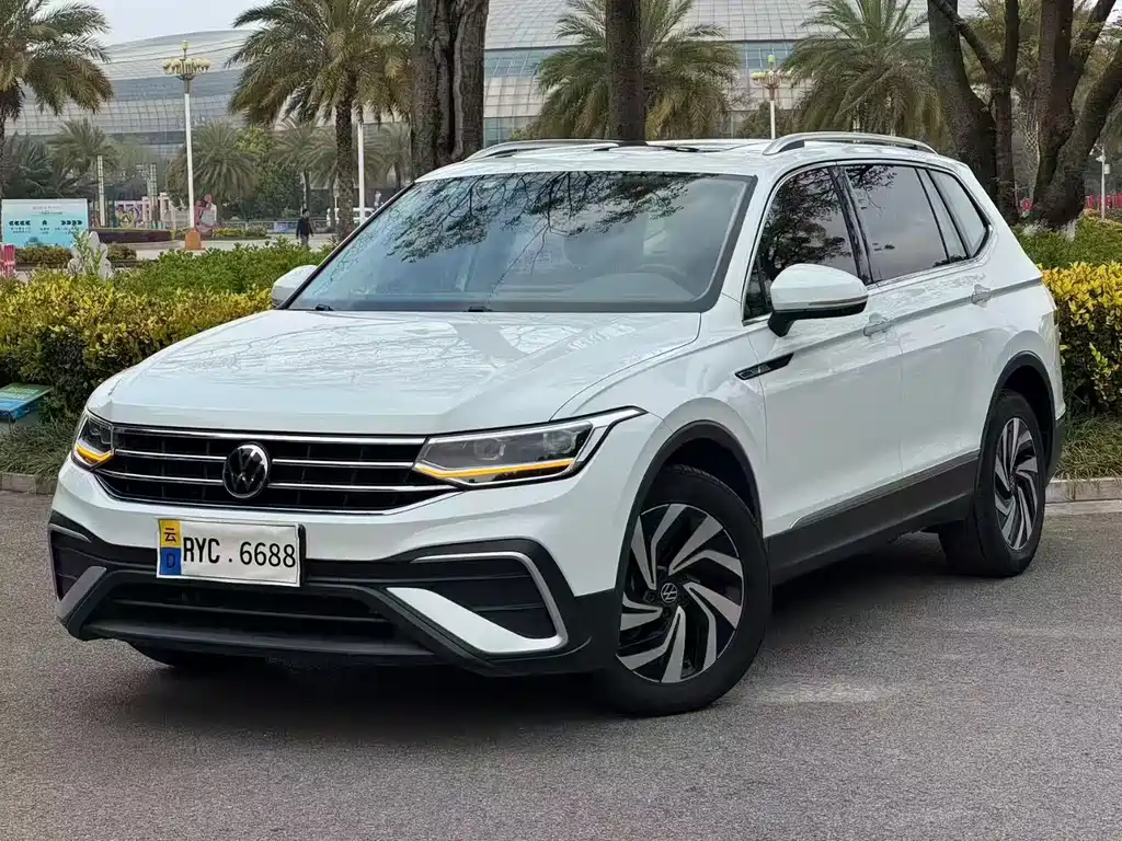 Volkswagen Tiguan L 2024 — фото 3