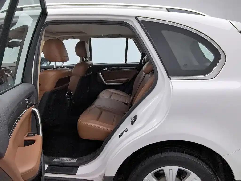 Haval H8 2015 — фото 15