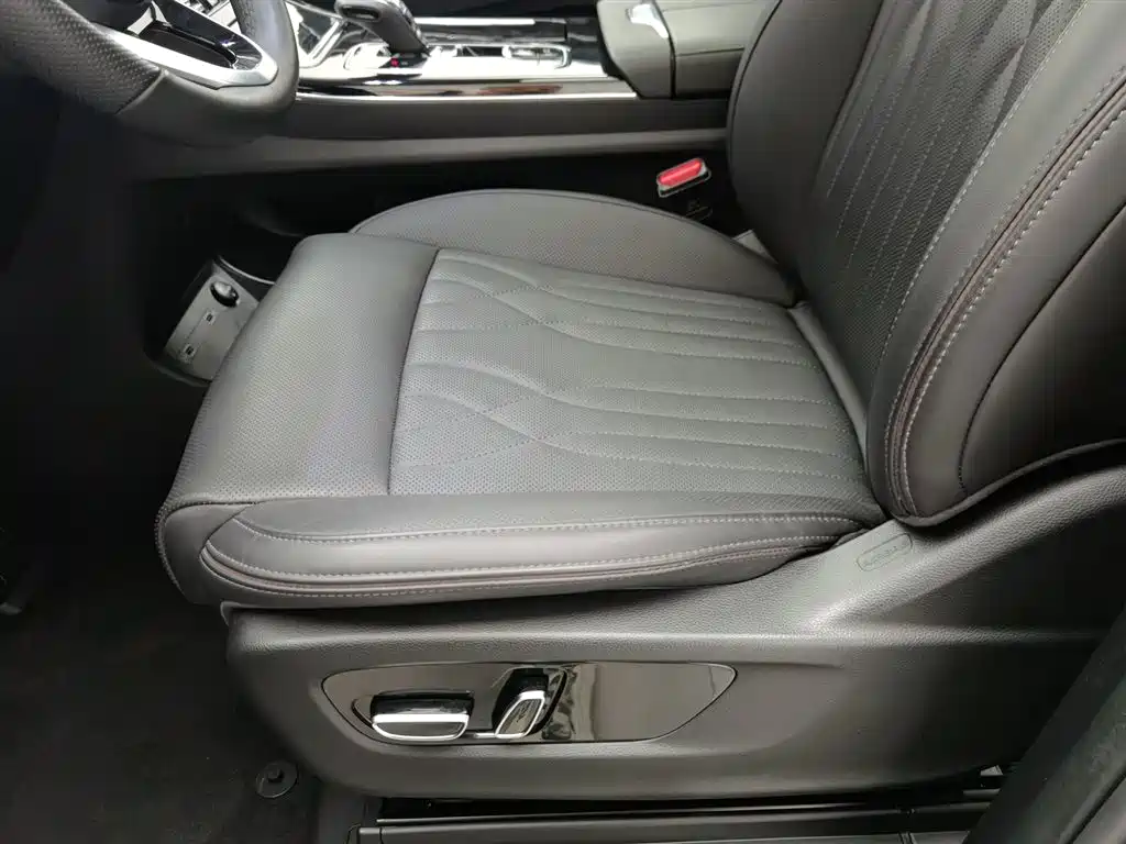 GAC Motor Trumpchi M8 2024 — фото 20