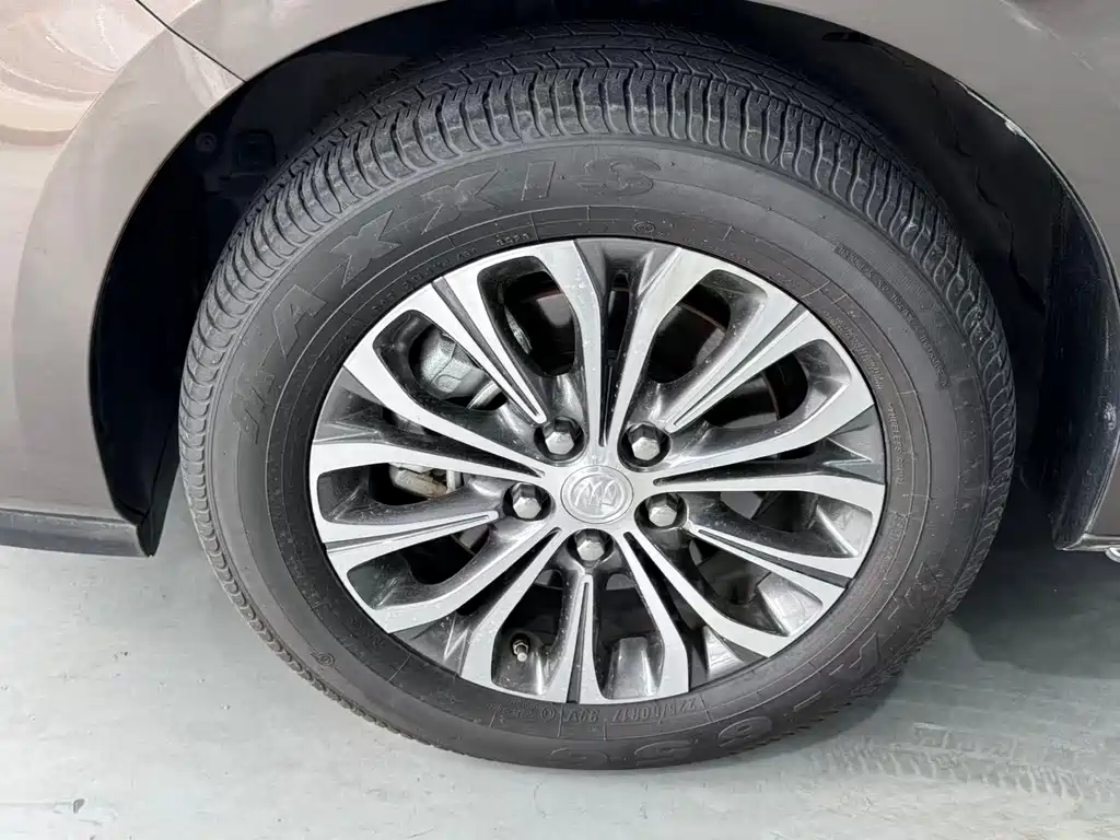 Buick GL8 2024