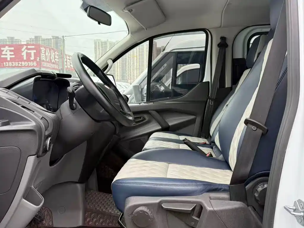 Ford Transit 2021 — фото 13