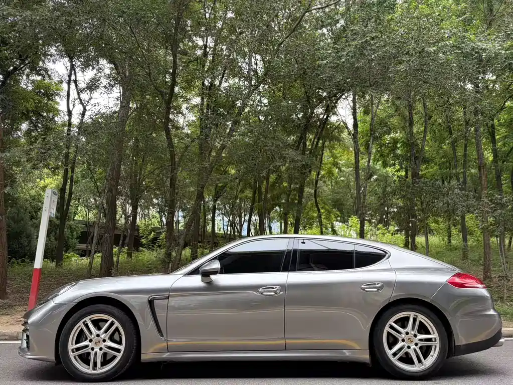 Porsche Panamera 2014