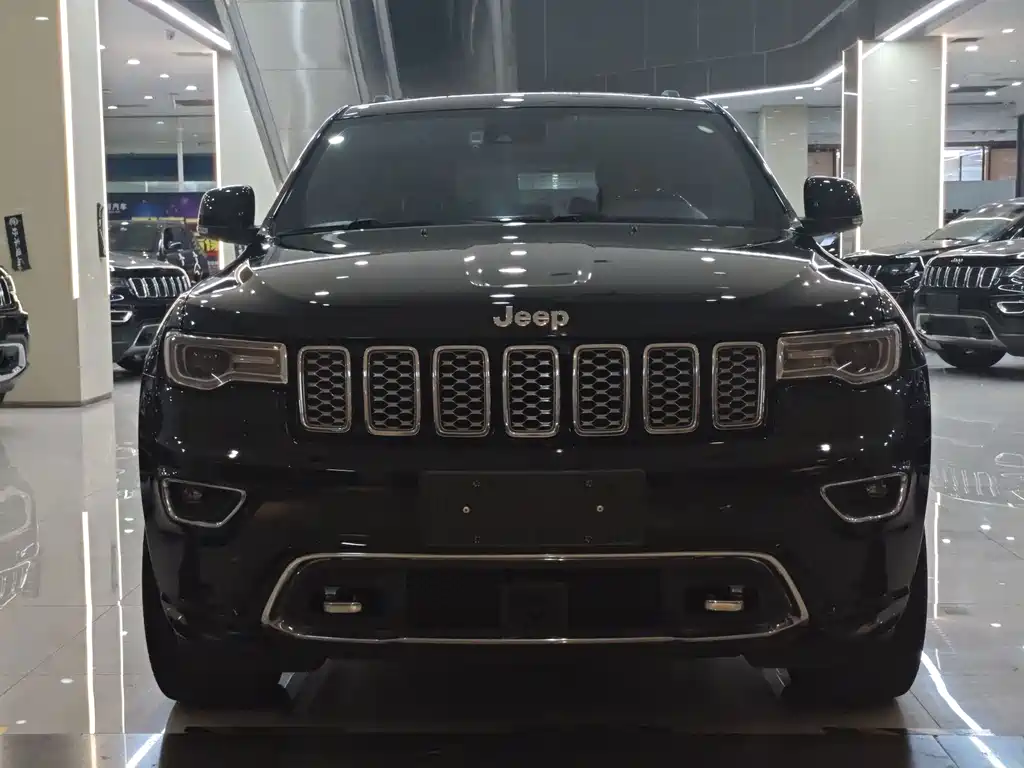 Jeep Grand Cherokee 2019 — фото 3