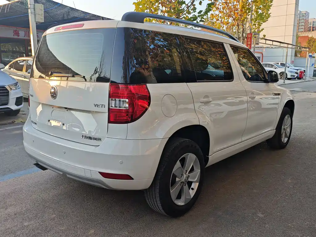 Skoda Yeti 2017 — фото 16