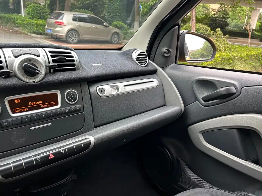smart Fortwo 2014 — фото 14