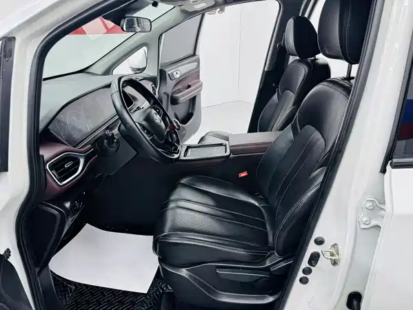 GAC Trumpchi M6 2022