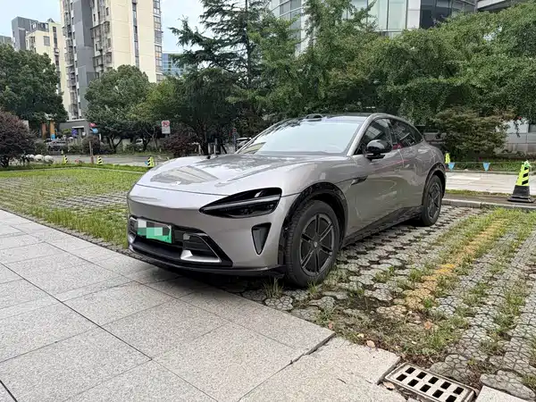 Xiaomi YU7 2025
