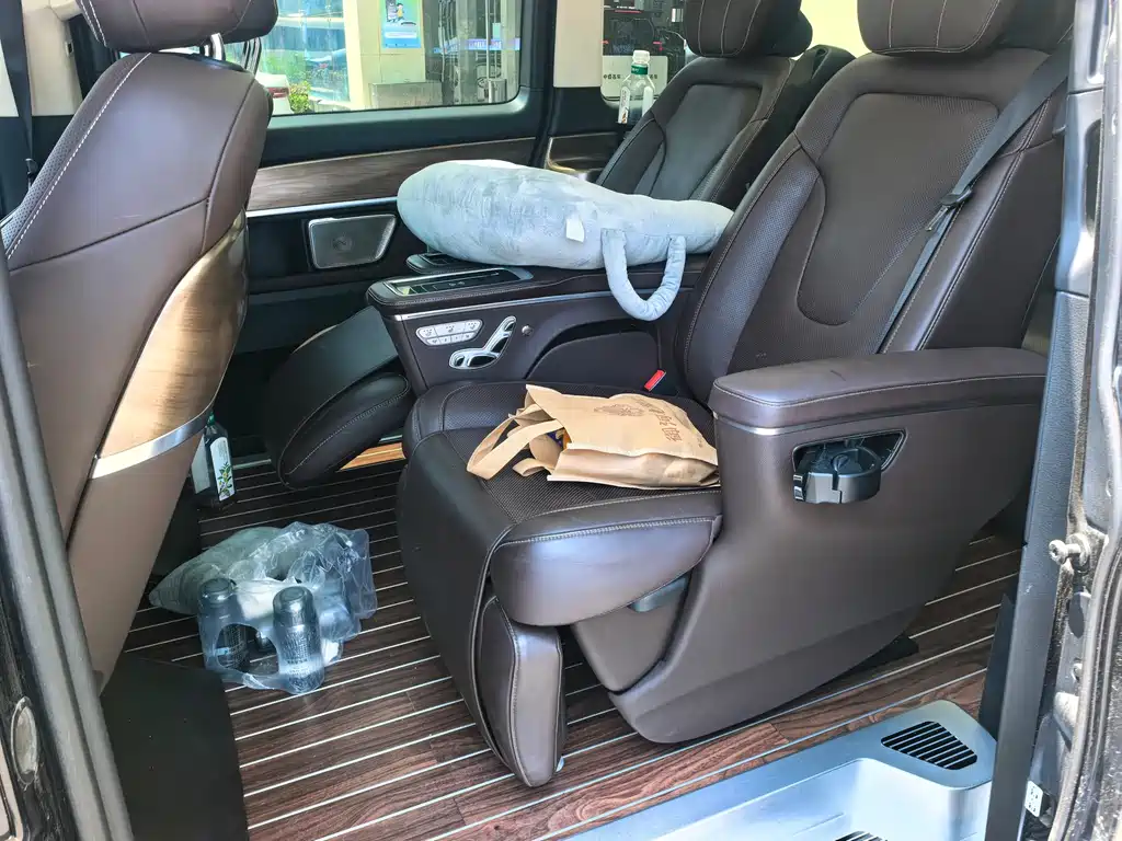 Mercedes-Benz V-Class 2023