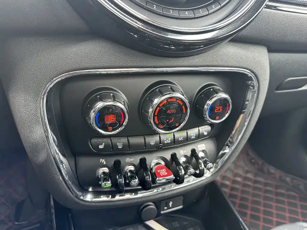 MINI Clubman 2019 — фото 19