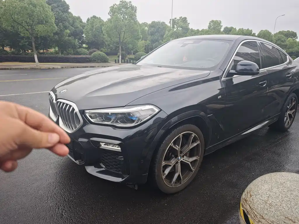 BMW X6 2021 — фото 1