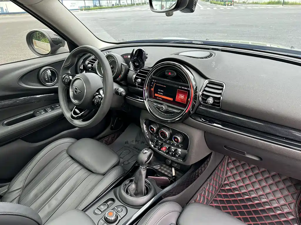 MINI Clubman 2019 — фото 12
