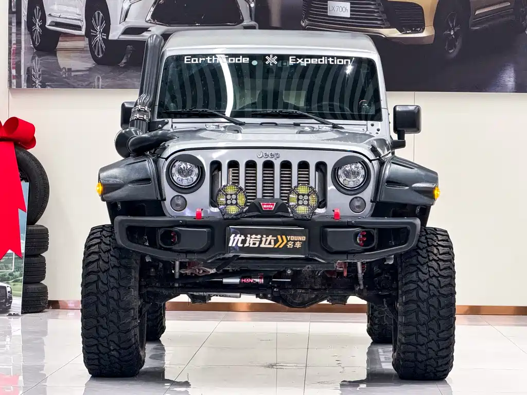 Jeep Wrangler 2015 — фото 2