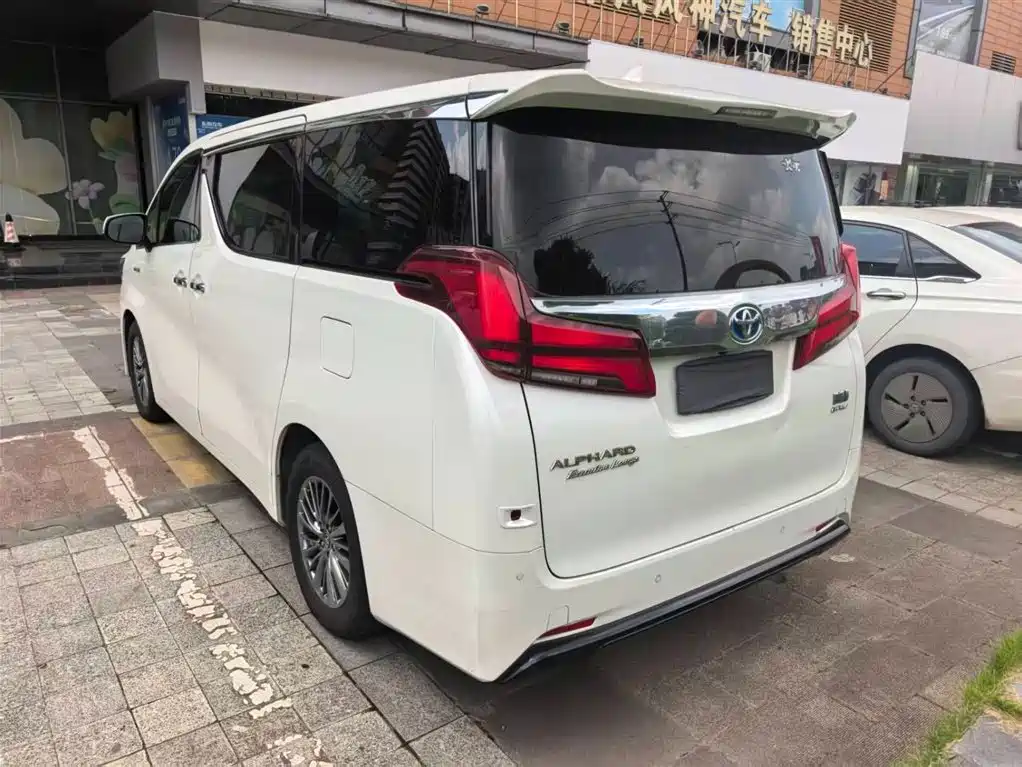Toyota Alphard 2020