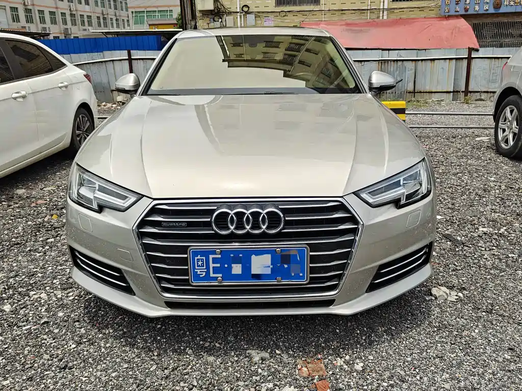 Audi A4L 2018