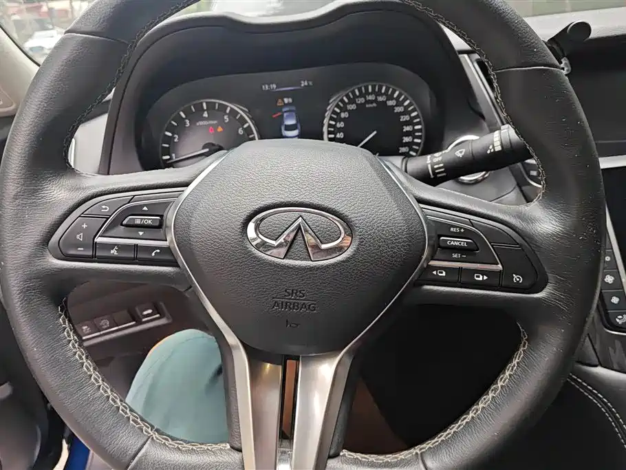 Infiniti Q50L 2019 — фото 15