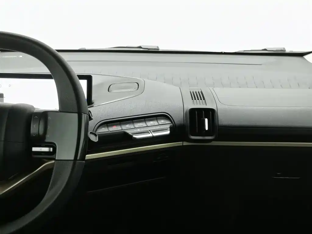 Baojun KiWi EV 2022 — фото 12