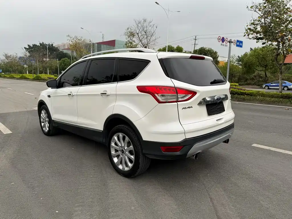 Ford Kuga 2014 — фото 6