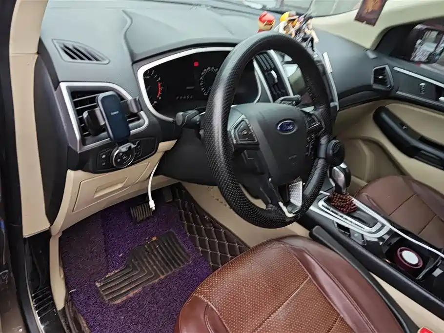 Ford Edge 2016 — фото 12