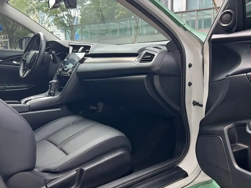 Honda Civic 2020 — фото 15