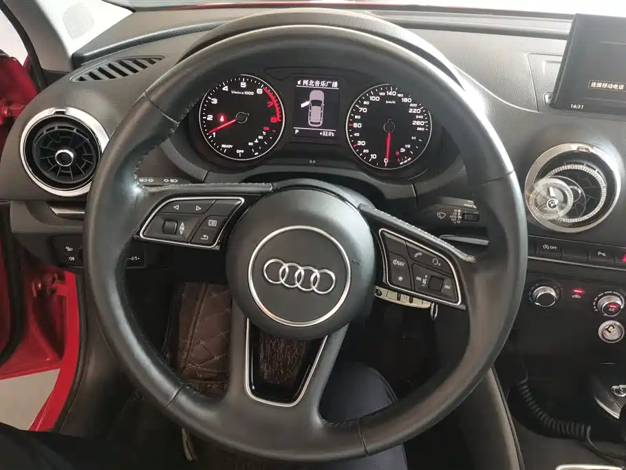Audi A3 2018 — фото 15