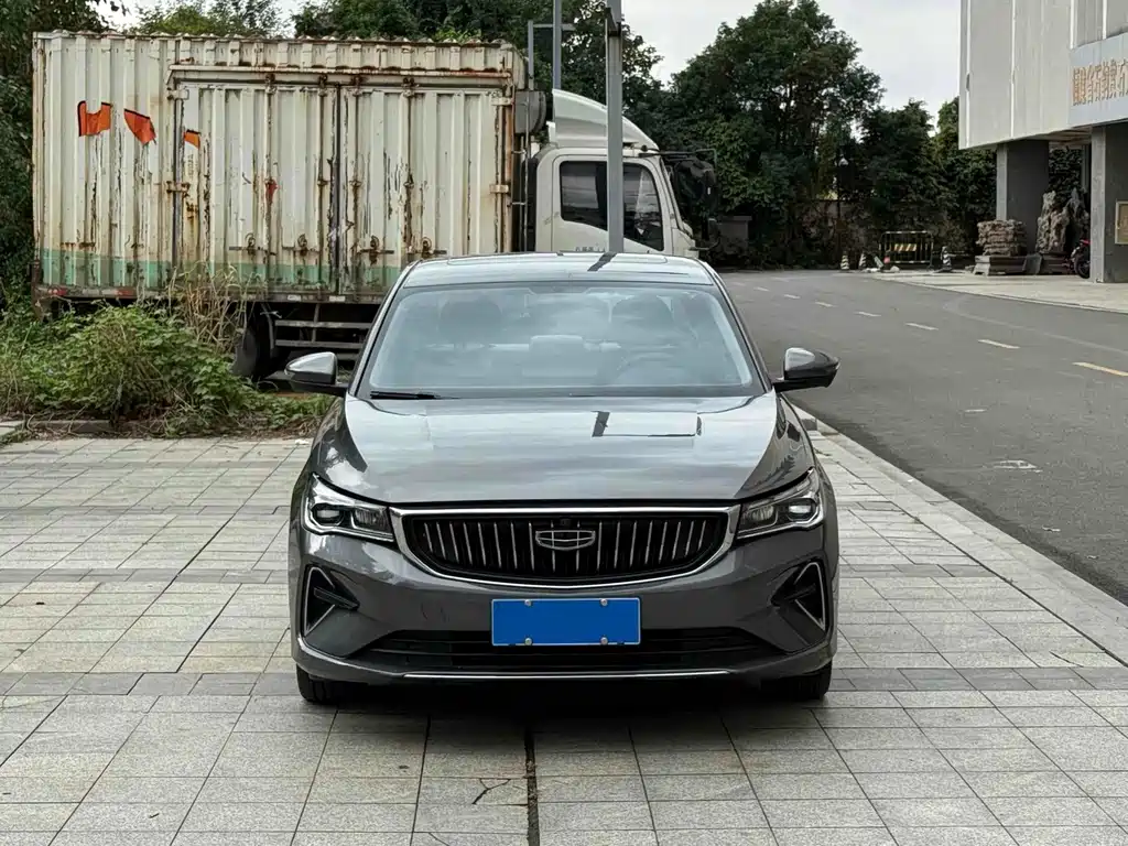 Geely Emgrand 2023 — фото 2
