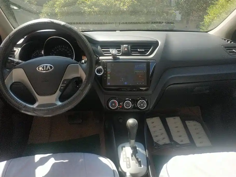 Kia K2 2015 — фото 12