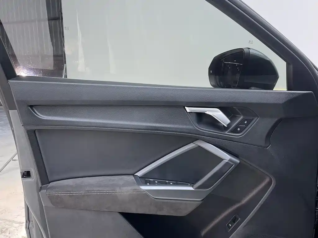 Audi Q3 Sportback 2022 — фото 14