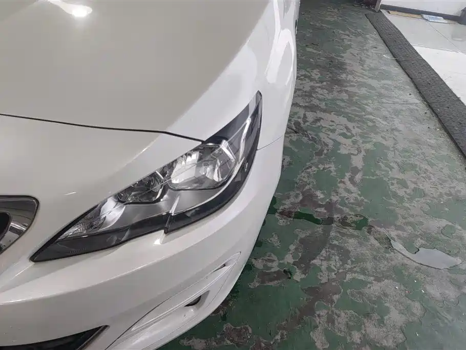 Peugeot 408 2017