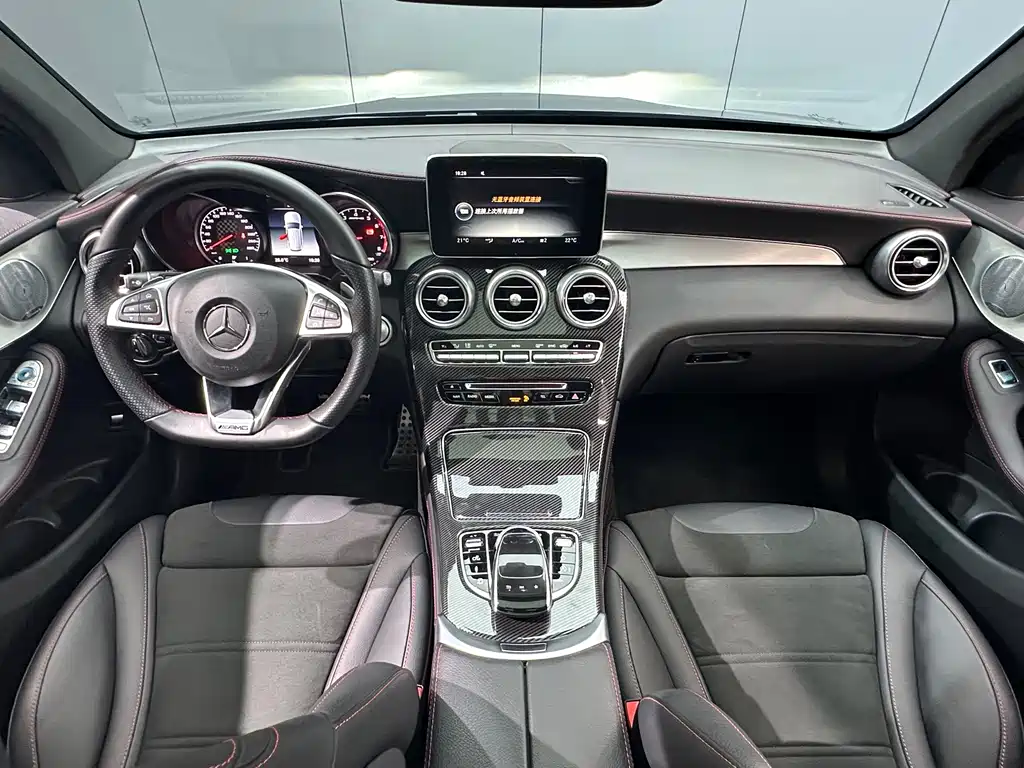 Mercedes-Benz GLC AMG 2018 — фото 22