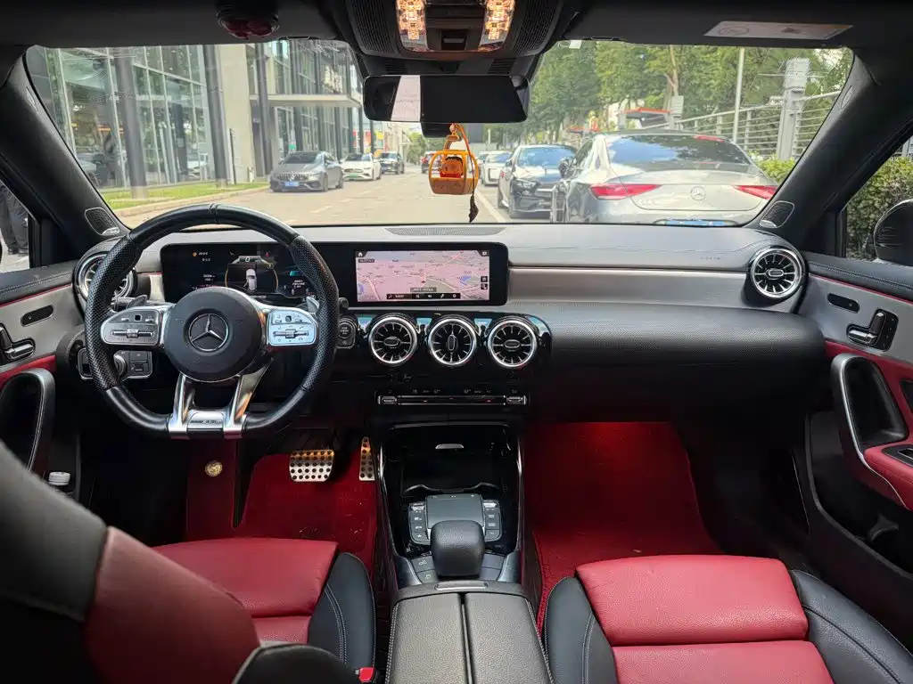 Mercedes-Benz A-Class AMG 2021 — фото 12