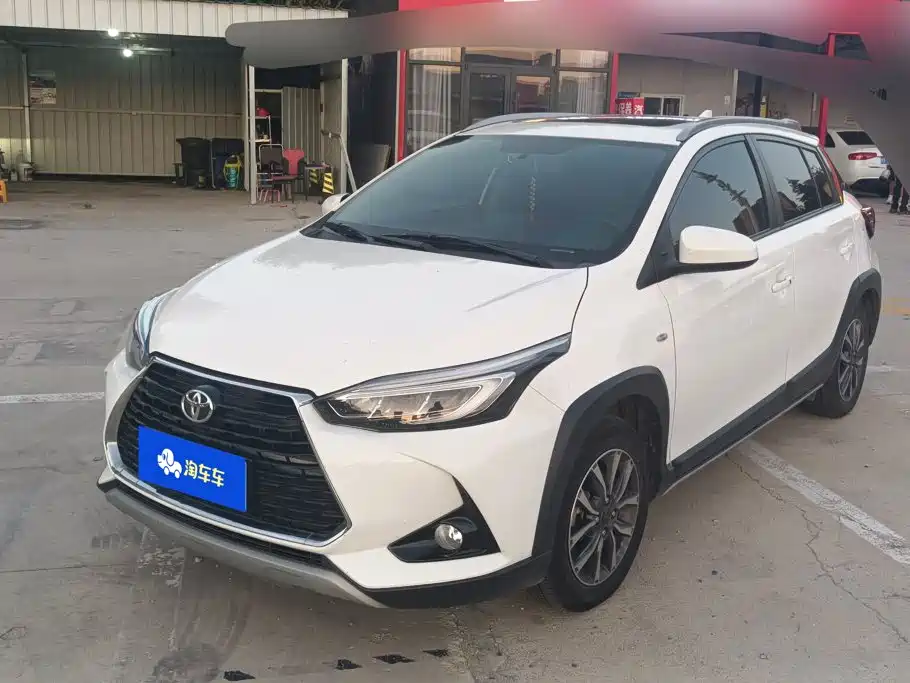 Toyota Yaris L 2022