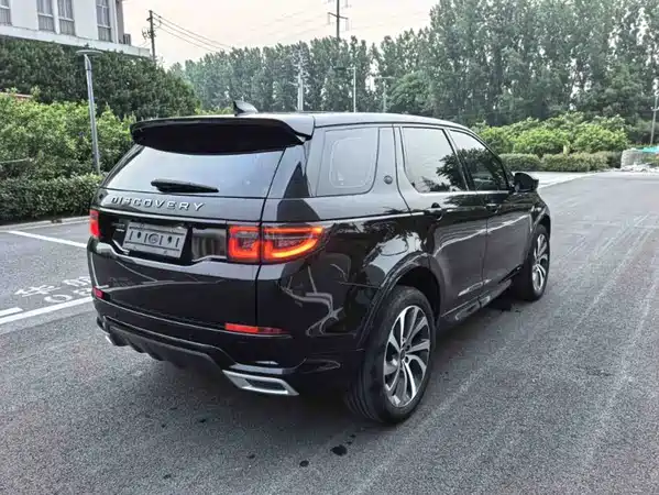Land Rover Discovery Sport 2021