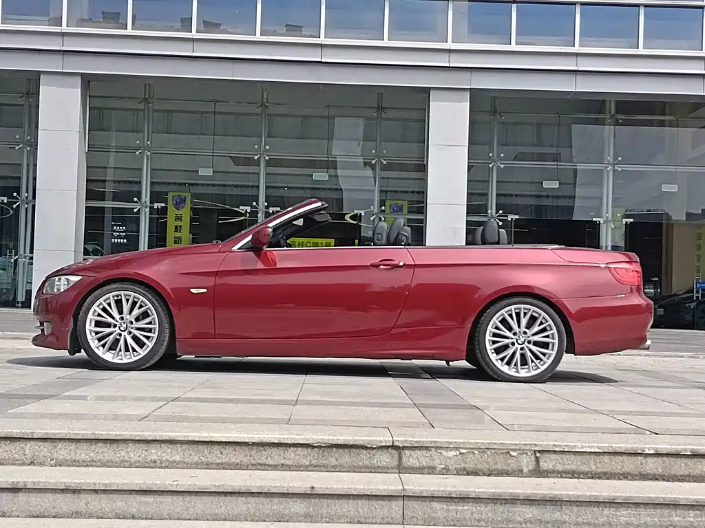 BMW 3 Series 2011
